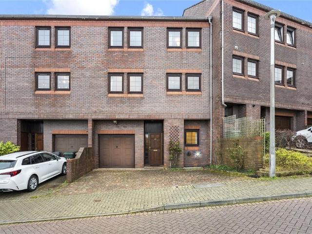 5 bedroom terraced house for sale
