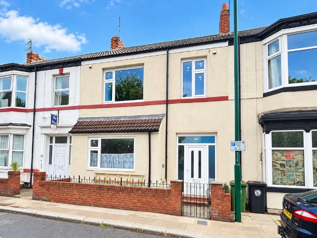 5 bedroom terraced house for sale
