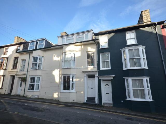 5 bedroom terraced house for sale