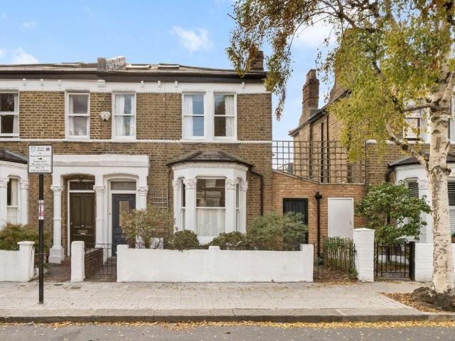 5 bedroom terraced house for sale