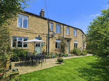 5 bedroom terraced house for sale