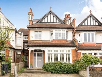 5 bedroom terraced house for sale