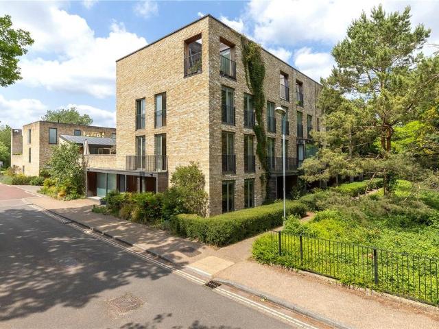 6 bedroom terraced house for sale