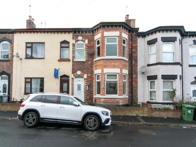 5 bedroom terraced house for sale