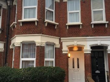 5 bedroom terraced house for sale
