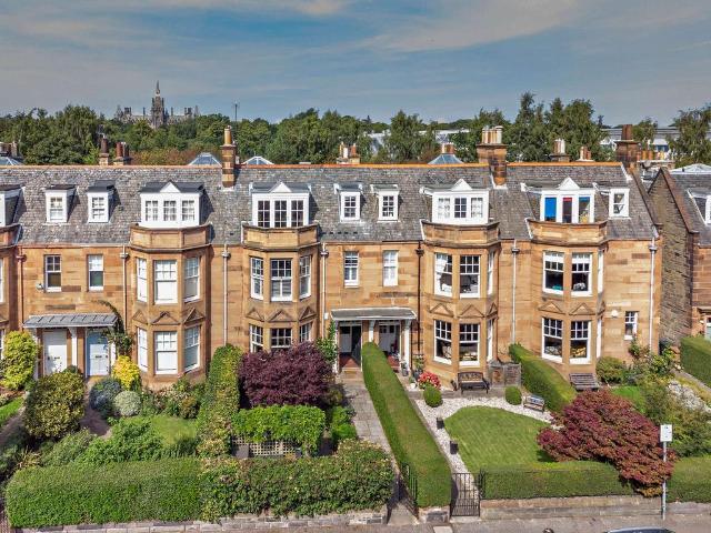 5 bedroom terraced house for sale