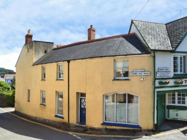 5 bedroom terraced house for sale