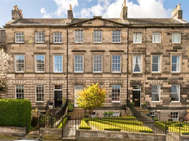 5 bedroom terraced house for sale