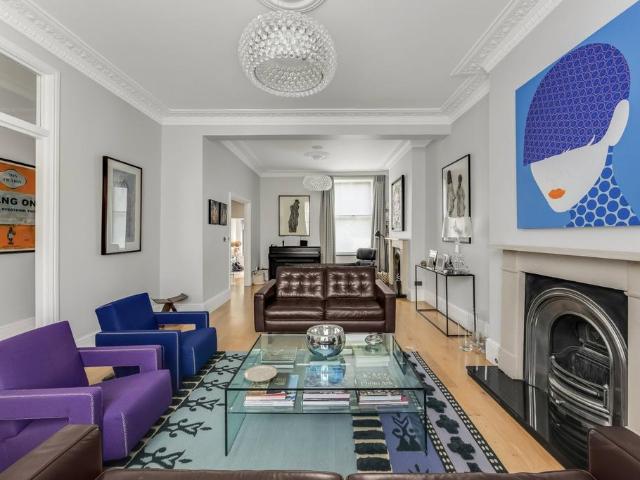5 bedroom terraced house for sale