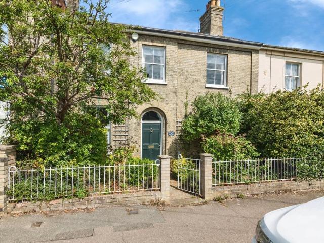 5 bedroom terraced house for sale