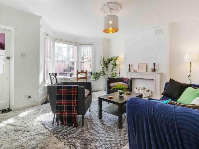 5 bedroom terraced house for sale