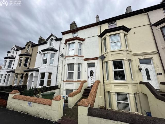 5 bedroom terraced house for sale