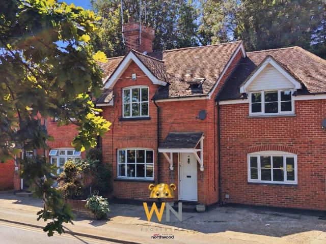 5 bedroom terraced house for sale