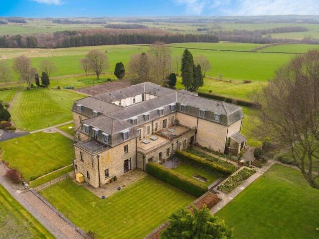 5 bedroom terraced house for sale