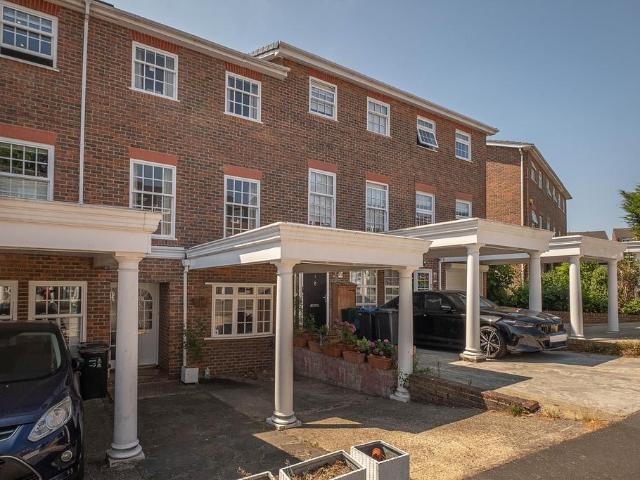 5 bedroom terraced house for sale