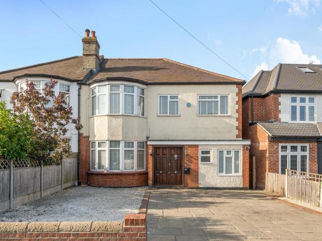 5 bedroom terraced house for sale