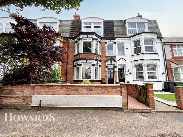 5 bedroom terraced house for sale