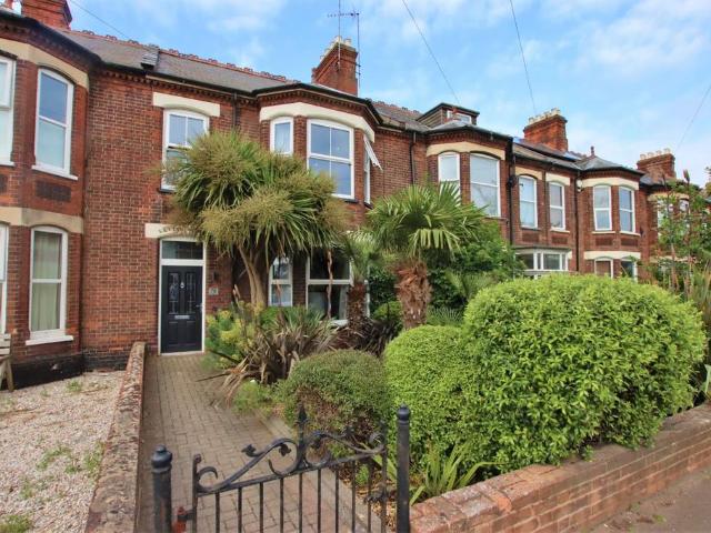 5 bedroom terraced house for sale