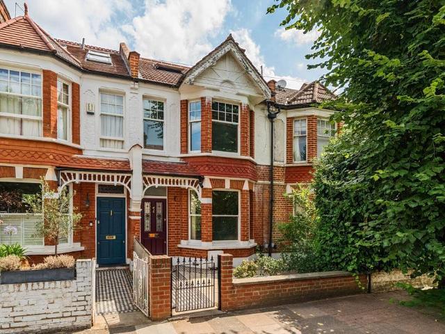 5 bedroom terraced house for sale
