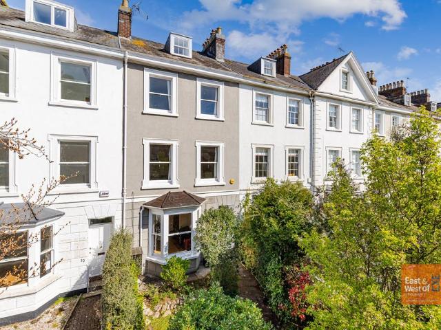 5 bedroom terraced house for sale