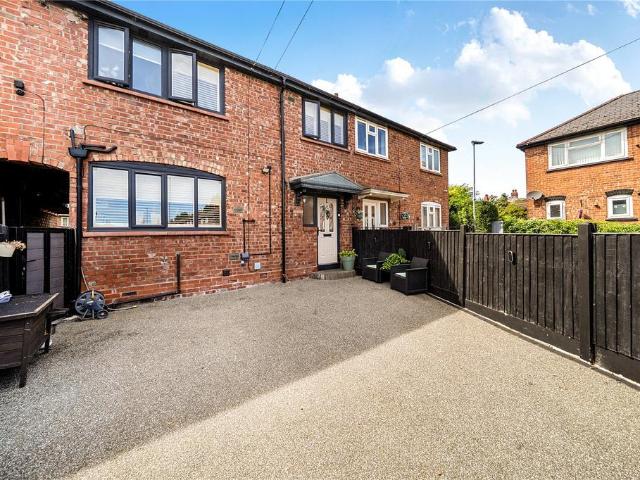5 bedroom terraced house for sale