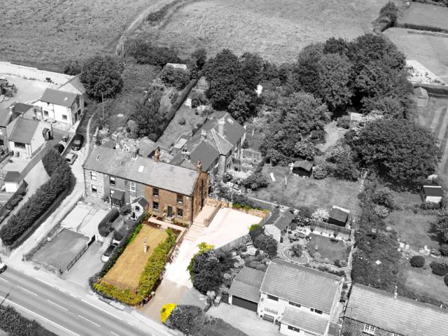 5 bedroom terraced house for sale