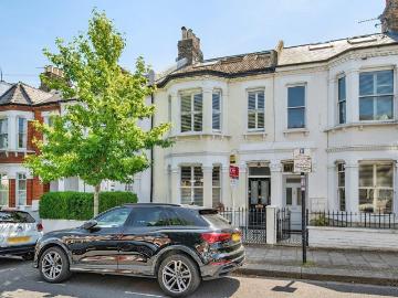 5 bedroom terraced house for sale