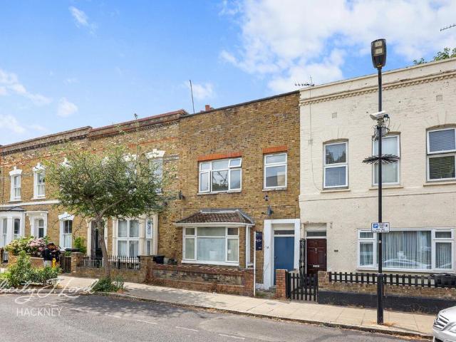 5 bedroom terraced house for sale