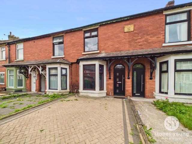 5 bedroom terraced house for sale