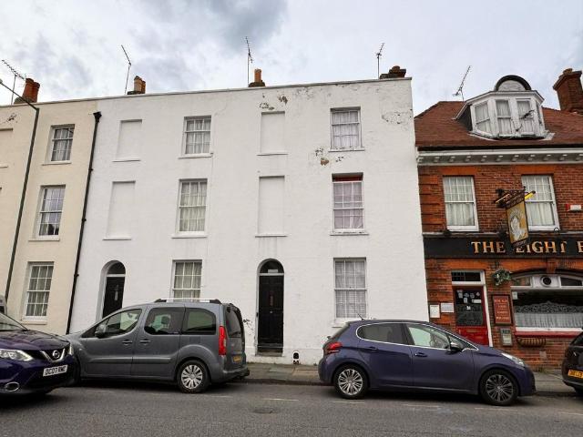 5 bedroom terraced house for sale