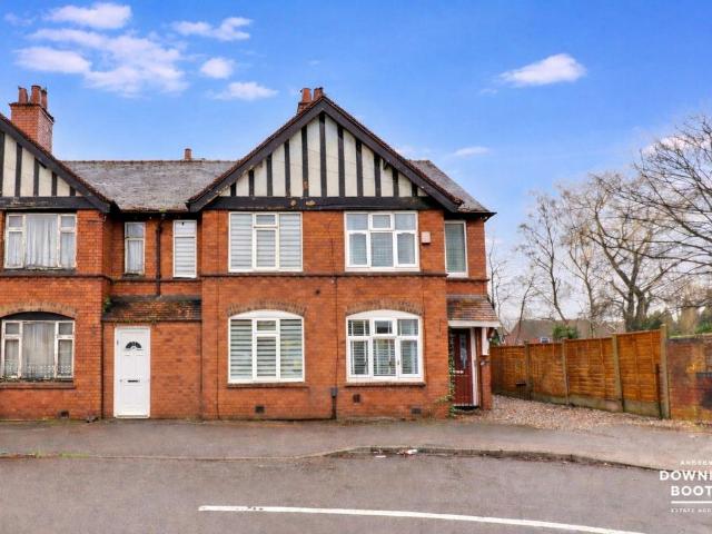 5 bedroom terraced house for sale