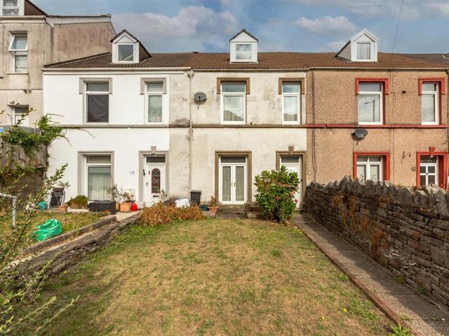 5 bedroom terraced house for sale