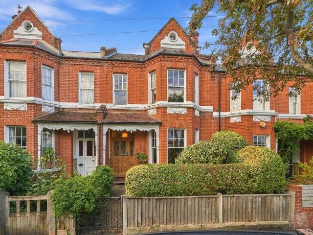 5 bedroom terraced house for sale