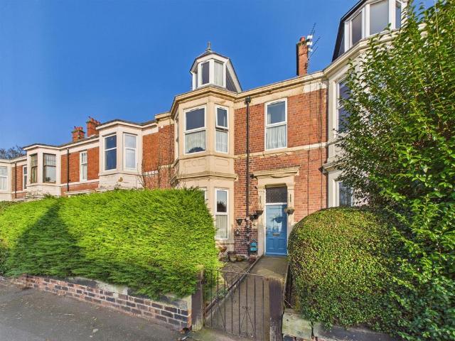 5 bedroom terraced house for sale