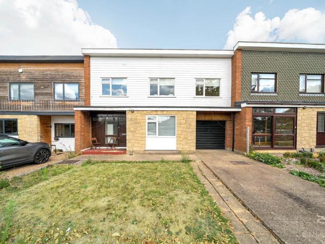 5 bedroom terraced house for sale