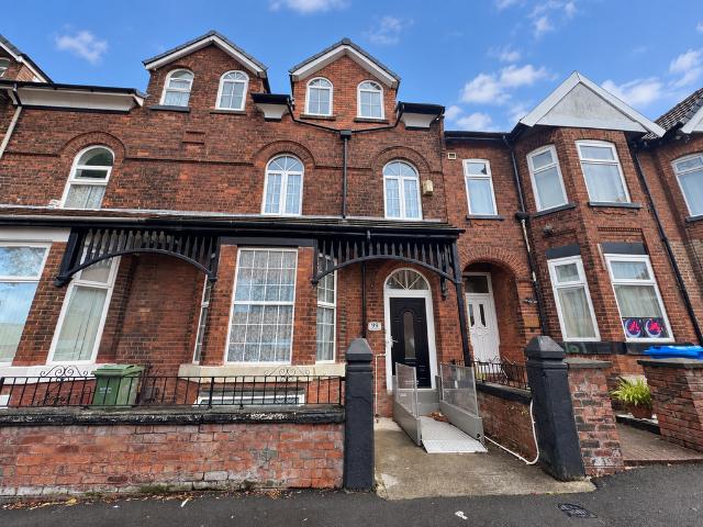 5 bedroom terraced house for sale