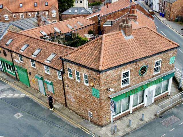 5 bedroom terraced house for sale