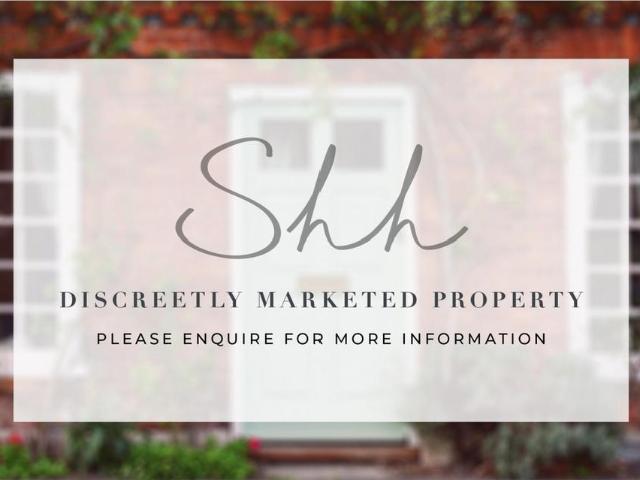 5 bedroom terraced house for sale