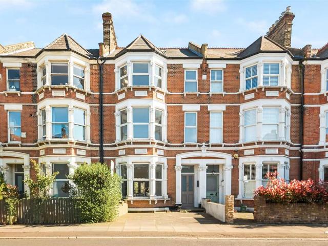5 bedroom terraced house for sale