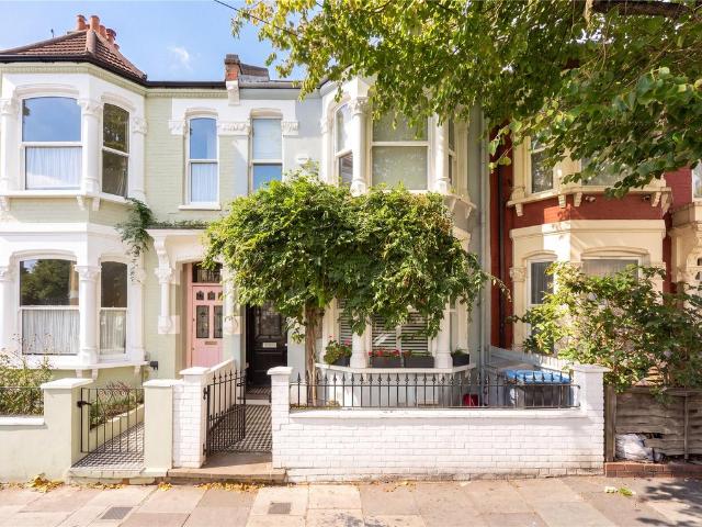 5 bedroom terraced house for sale