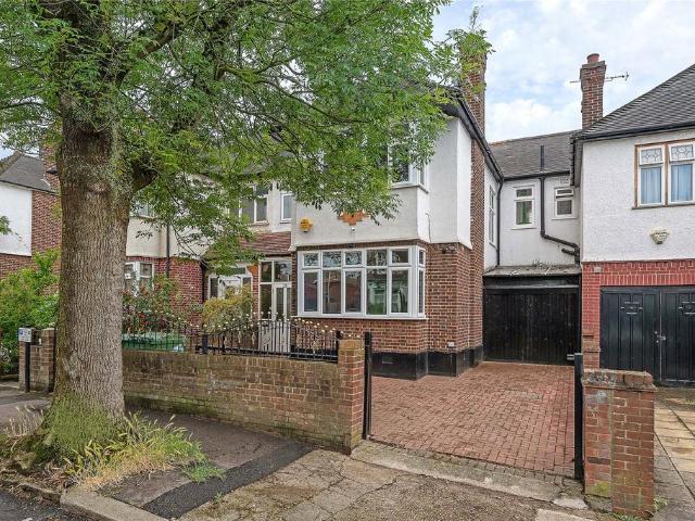 5 bedroom terraced house for sale