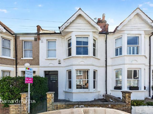 5 bedroom terraced house for sale