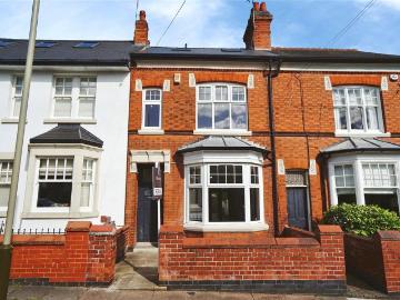 5 bedroom terraced house for sale