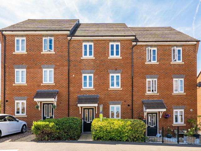5 bedroom terraced house for sale