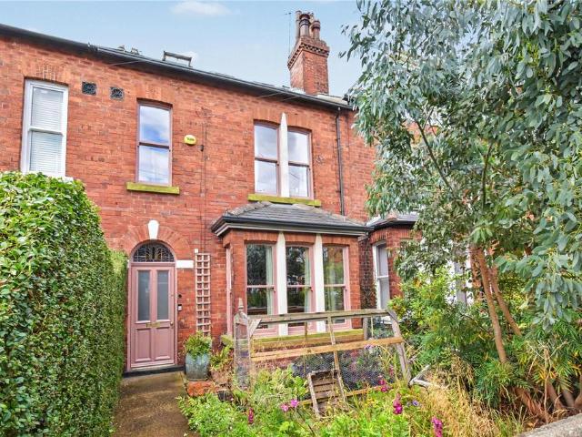 5 bedroom terraced house for sale