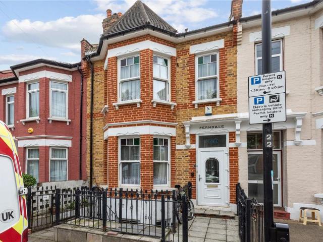 5 bedroom terraced house for sale