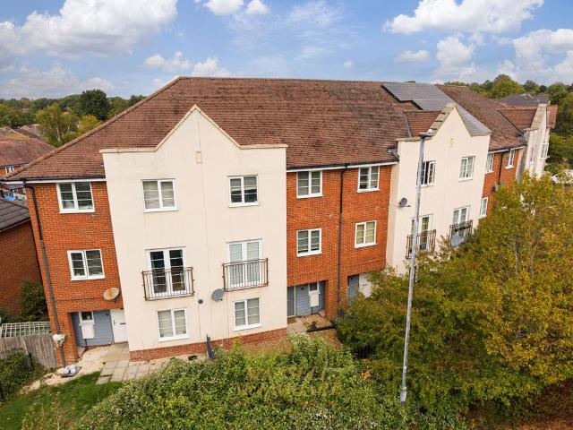5 bedroom terraced house for sale