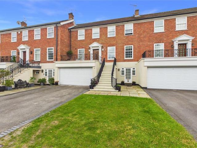 5 bedroom terraced house for sale