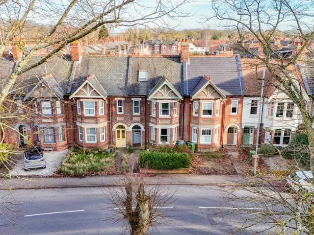 5 bedroom terraced house for sale