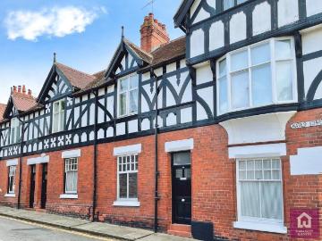 5 bedroom terraced house for sale